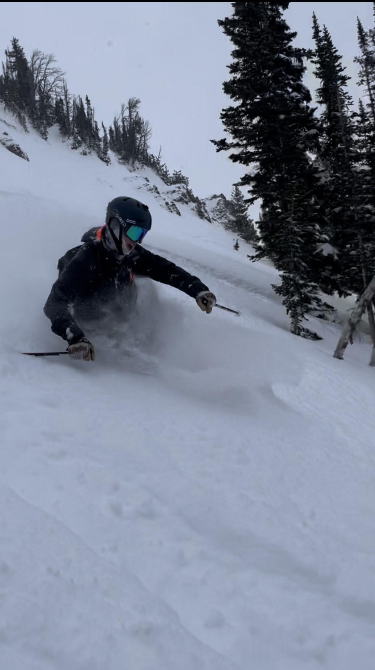 Max Hefner skiing